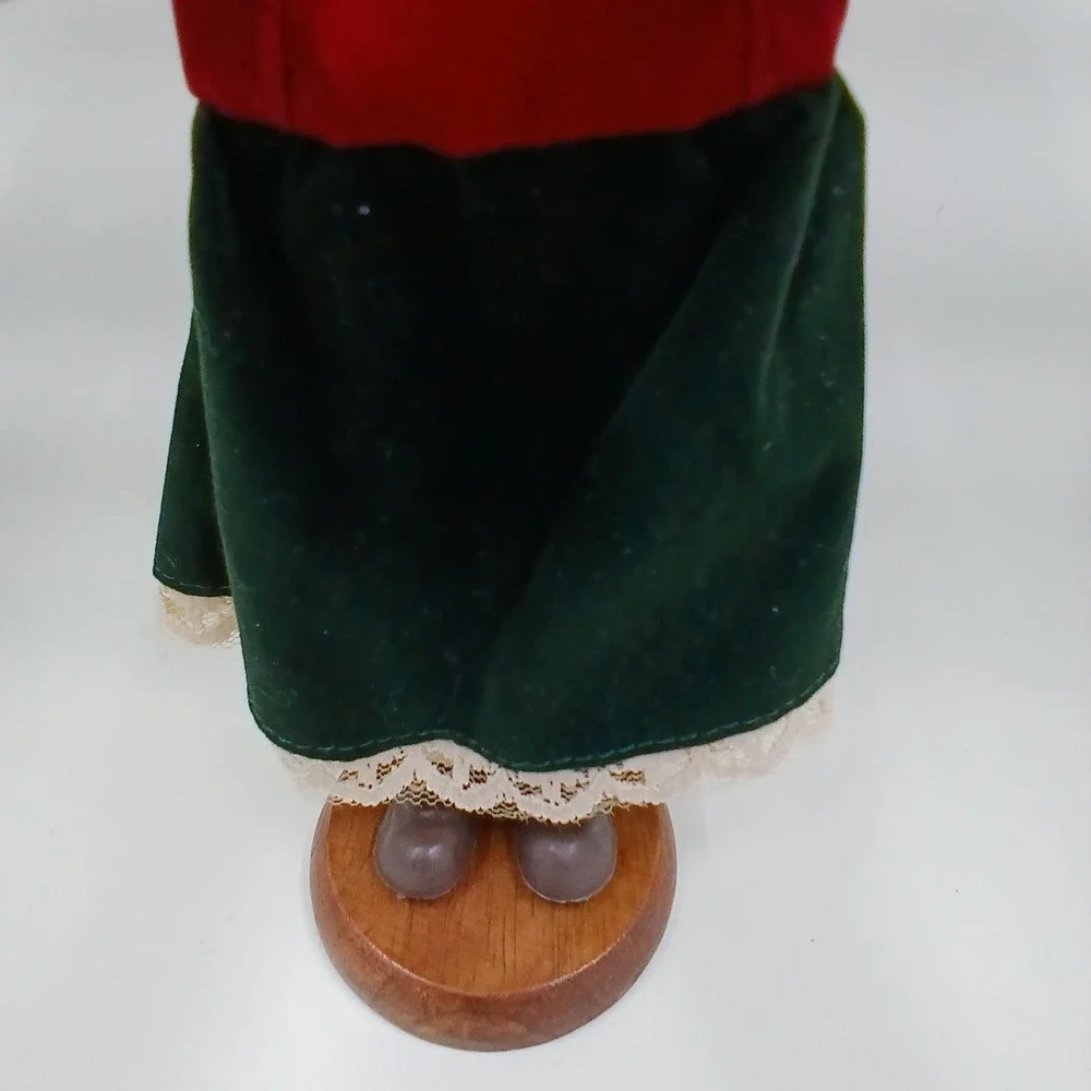 Vintage Christmas Caroler Girl Doll Red Green Velvet Dress‎ Holiday Wooden Base